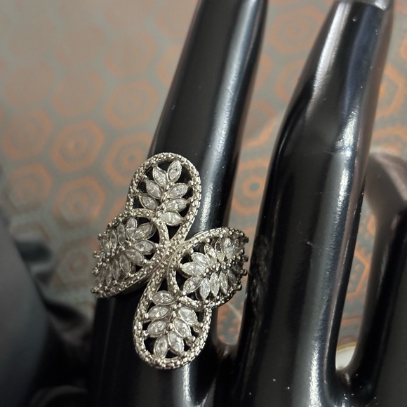 Vintage Silver and white rhinestone ring #glamour - Picture 4 of 6